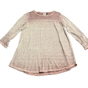 Anthropologie Akemi + Kin Women’s LinenTop Size Small 3/4 Sleeve Lace